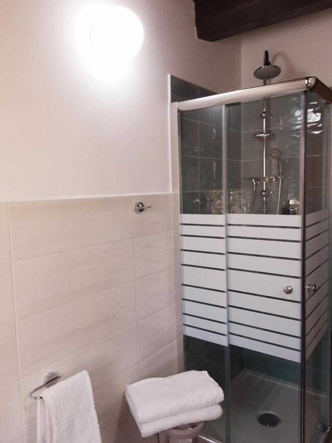 Al Pez Exclusive Rooms ออลเบีย ภายนอก รูปภาพ