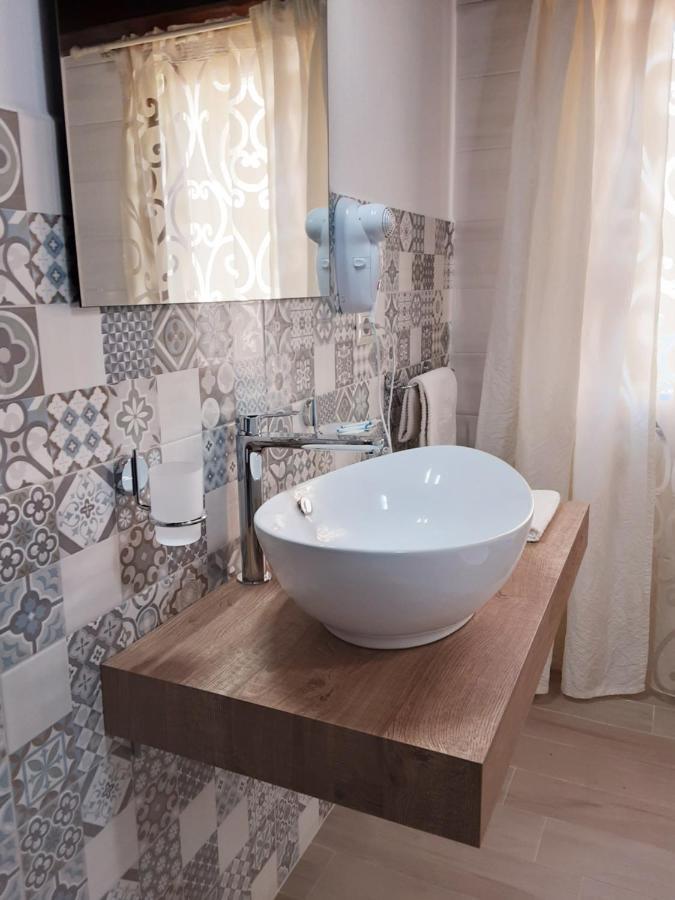Al Pez Exclusive Rooms ออลเบีย ภายนอก รูปภาพ