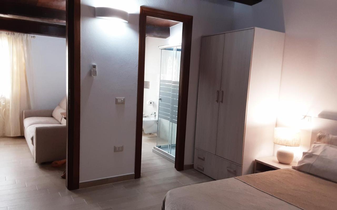 Al Pez Exclusive Rooms ออลเบีย ภายนอก รูปภาพ