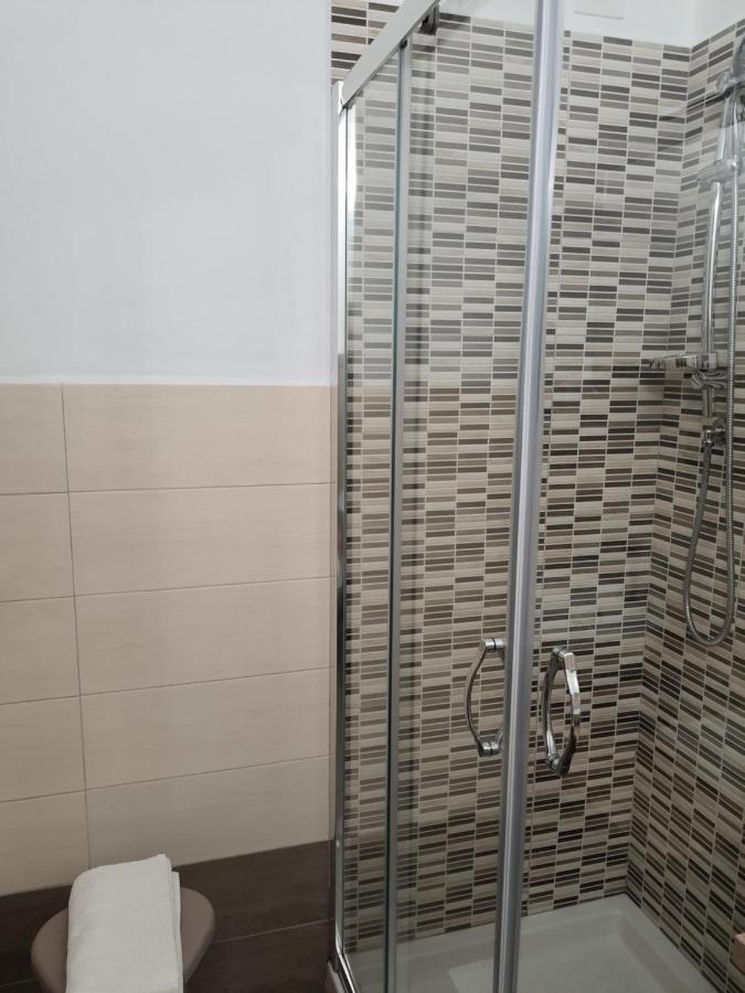 Al Pez Exclusive Rooms ออลเบีย ภายนอก รูปภาพ