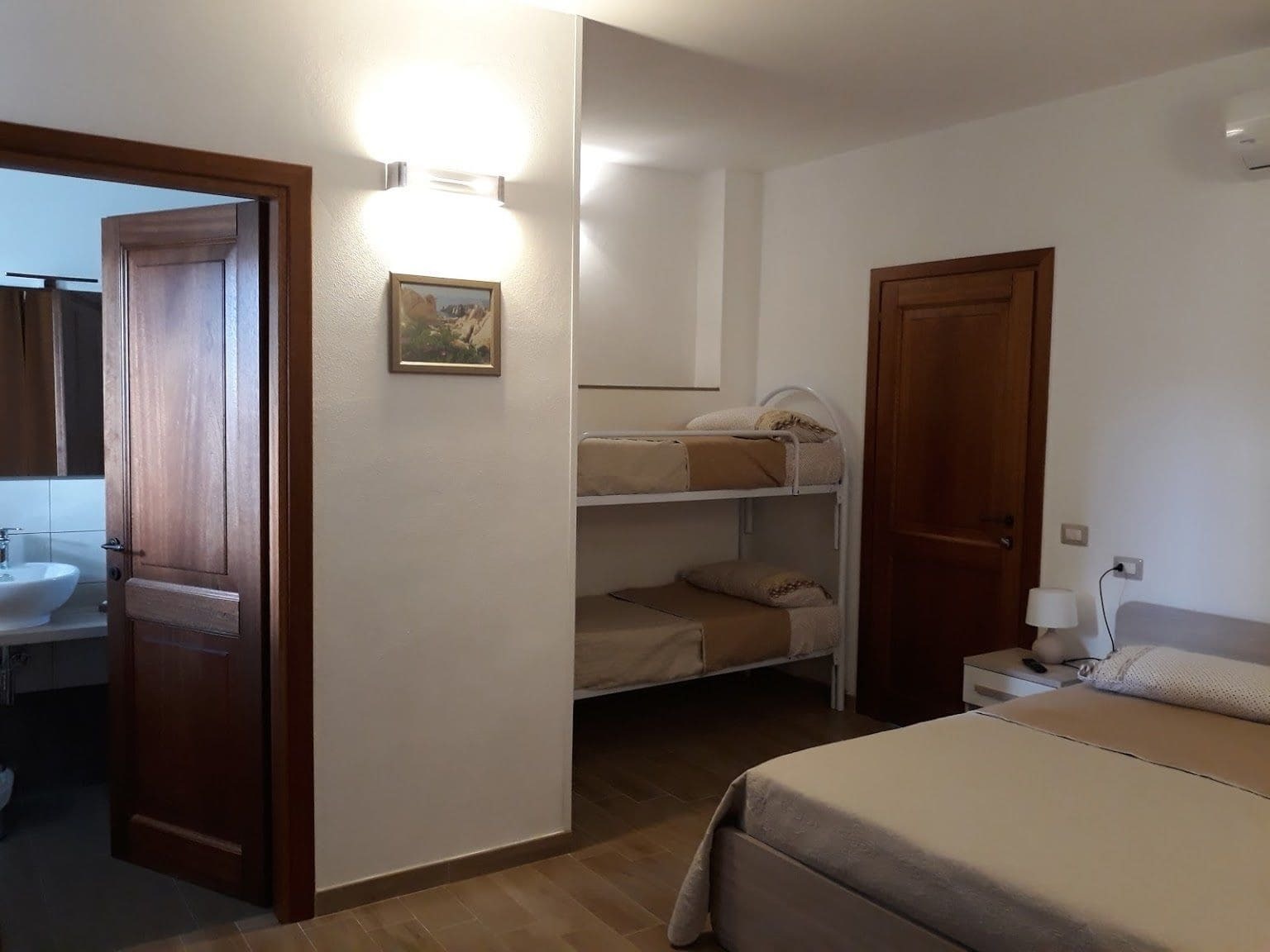 Al Pez Exclusive Rooms ออลเบีย ภายนอก รูปภาพ